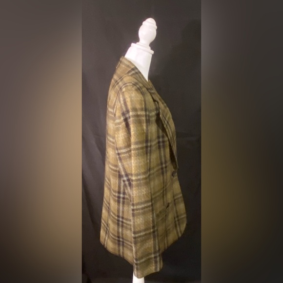 Stunning Sag Harbor Plaid Wool Blazer - Picture 2 of 5